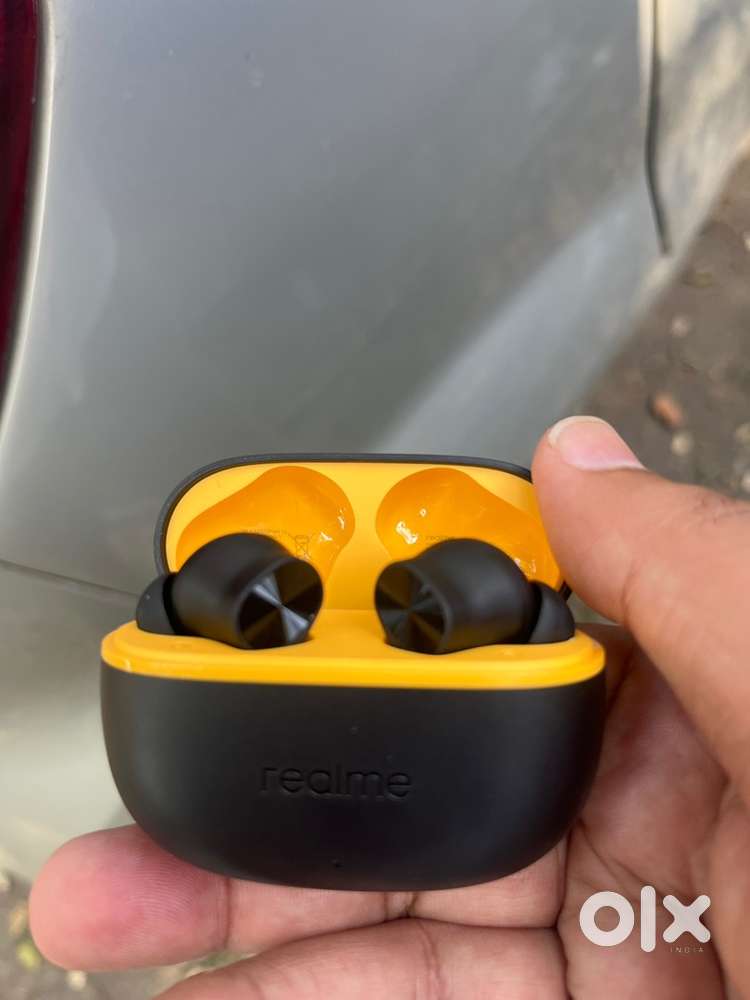 New Realme T200 Earbuds