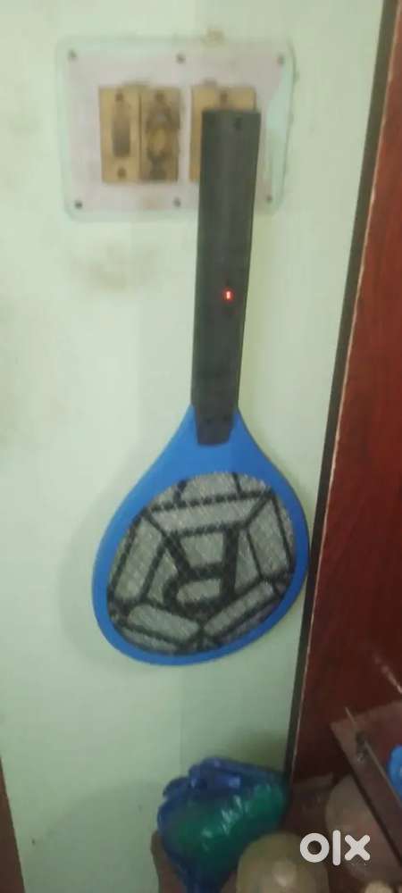 Mosquito charger bat