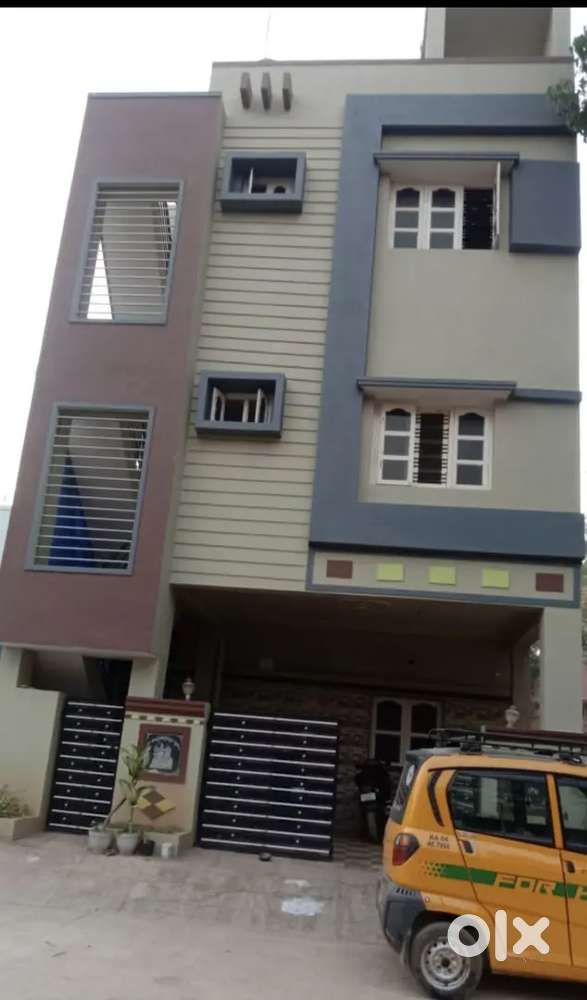 *ONLY SINGLE ROOM AND ATTACHED  BATHROOM ,*NO KITCHEN AND HALL