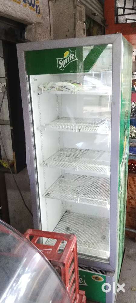 Comercial fridge