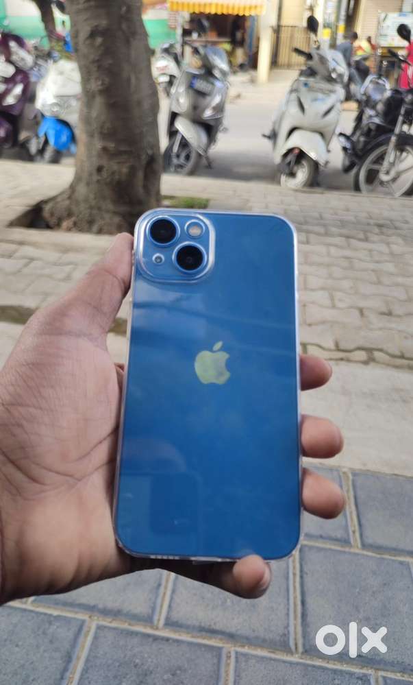 IPHONE 13 in mint condition with box and cable only {128gb or 86%hlth}