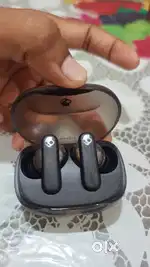 Skull candy smokin buds