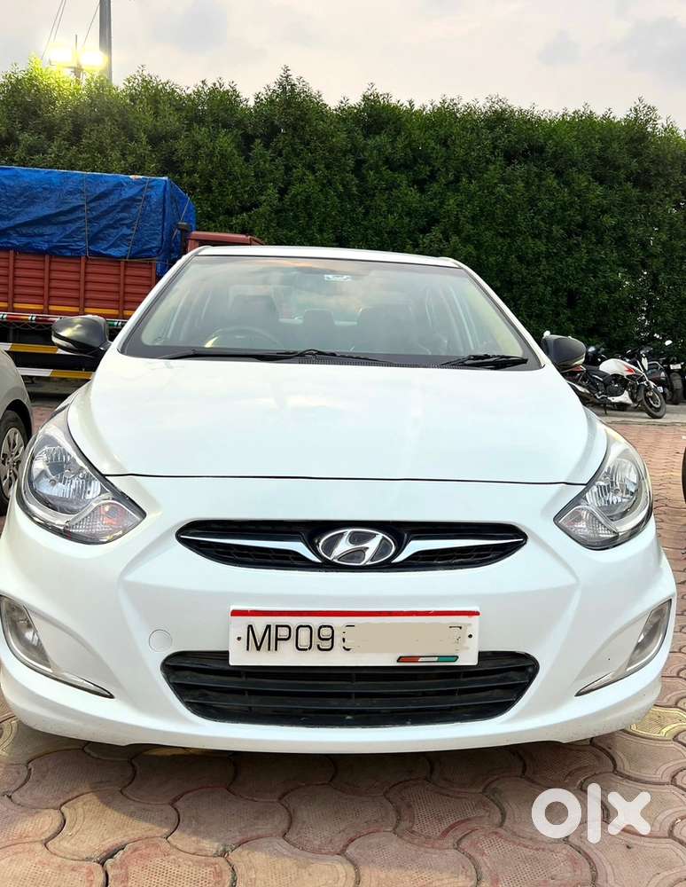 Top Condition 2014 Hyundai Verna Diesel 1.6 SX White