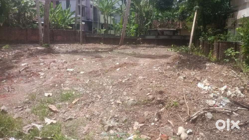 Pattom keshavdasapuram road 9. Cent lorry site 1km from main road