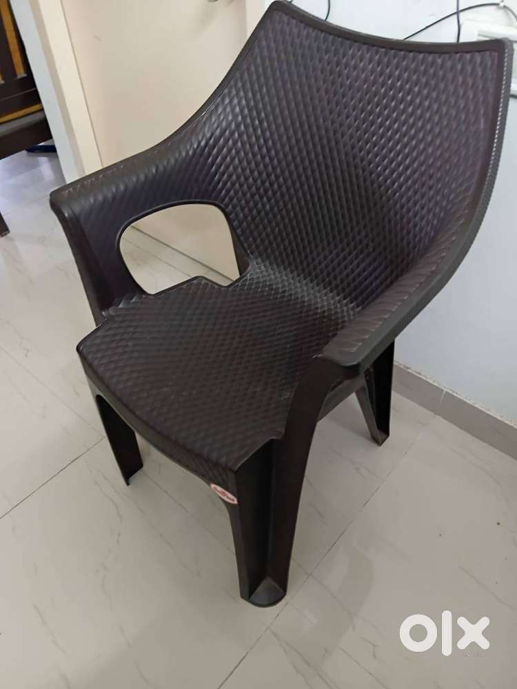 PLASTIC MOULDED CHAIRS