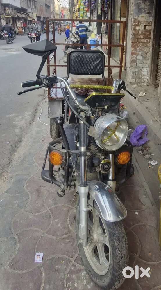 E LOADER FOR LOADING 5 QUINTAL CAPACTY