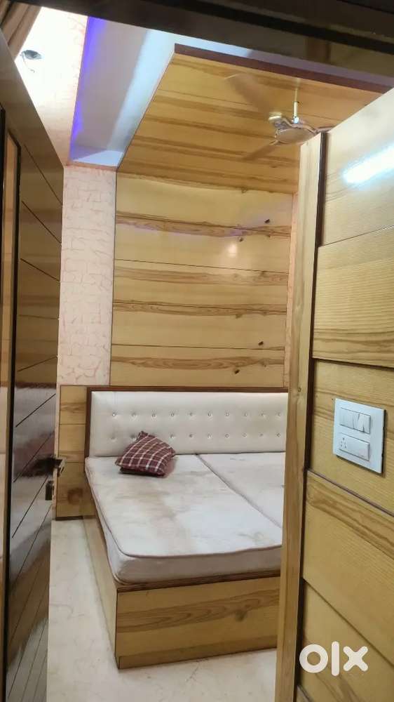 I bhk flat for girls and couples only ready to move