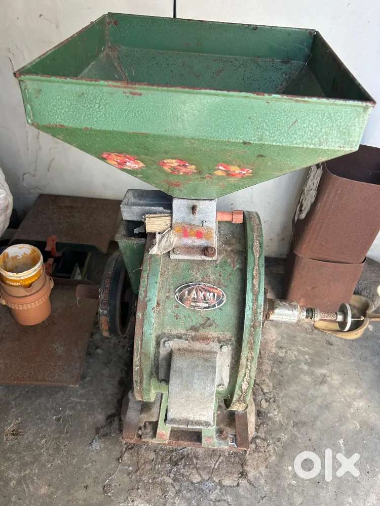 Pindi girni and mirchi powder Machine