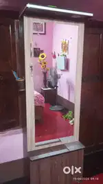Dressing table
