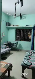 1 bed with food for boys in sharing