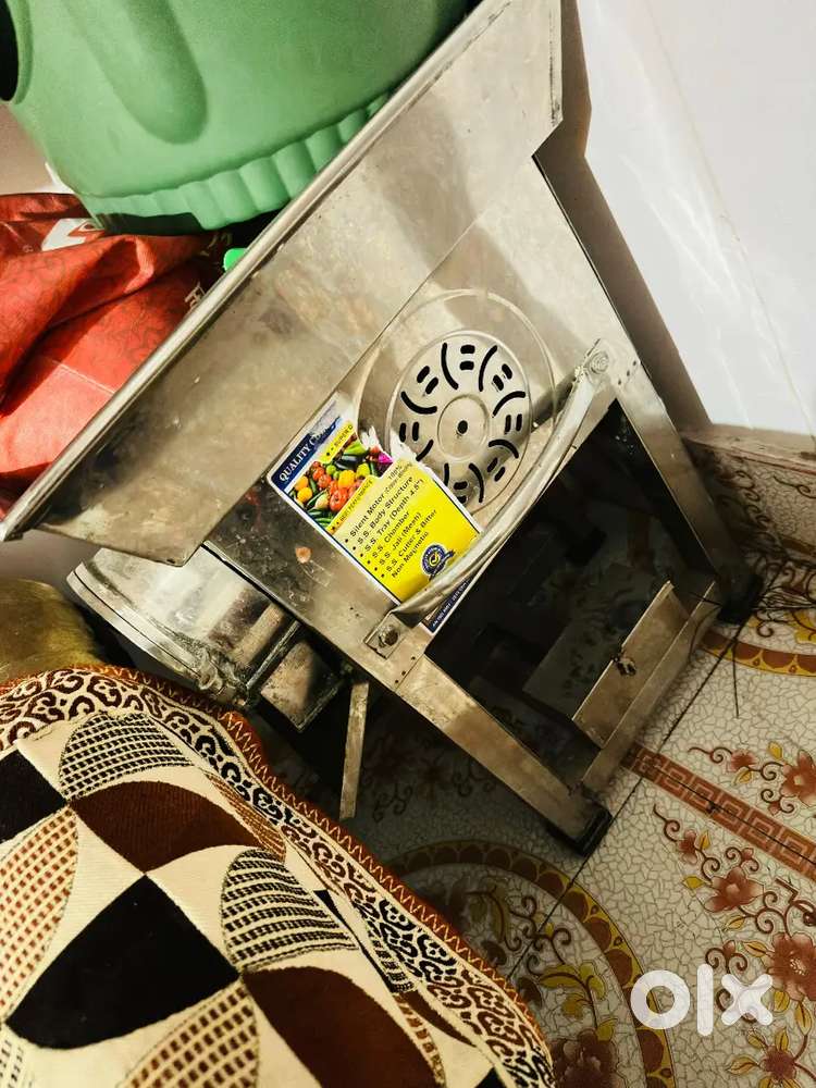 Daal/Masala pisne ka machine ekdam naya hai 2/4 baar hi use hua