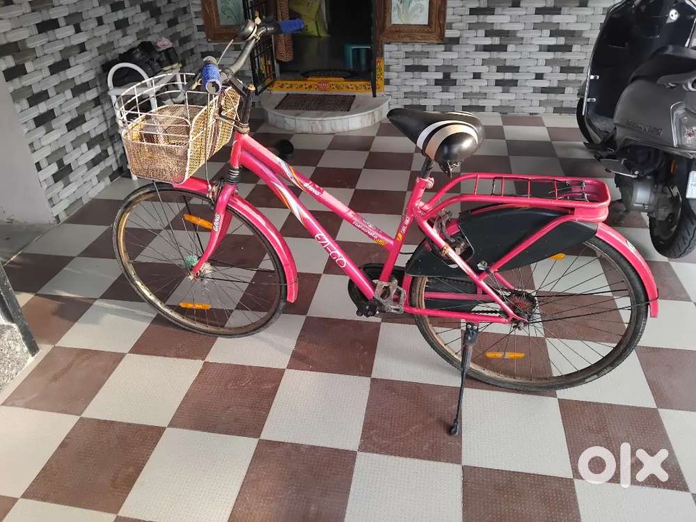 Gang ladies bicycle Pink colour