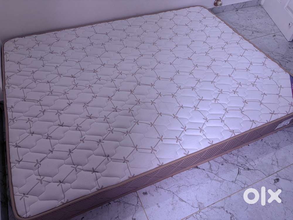 2 Beds (Single mattress and double mattress)