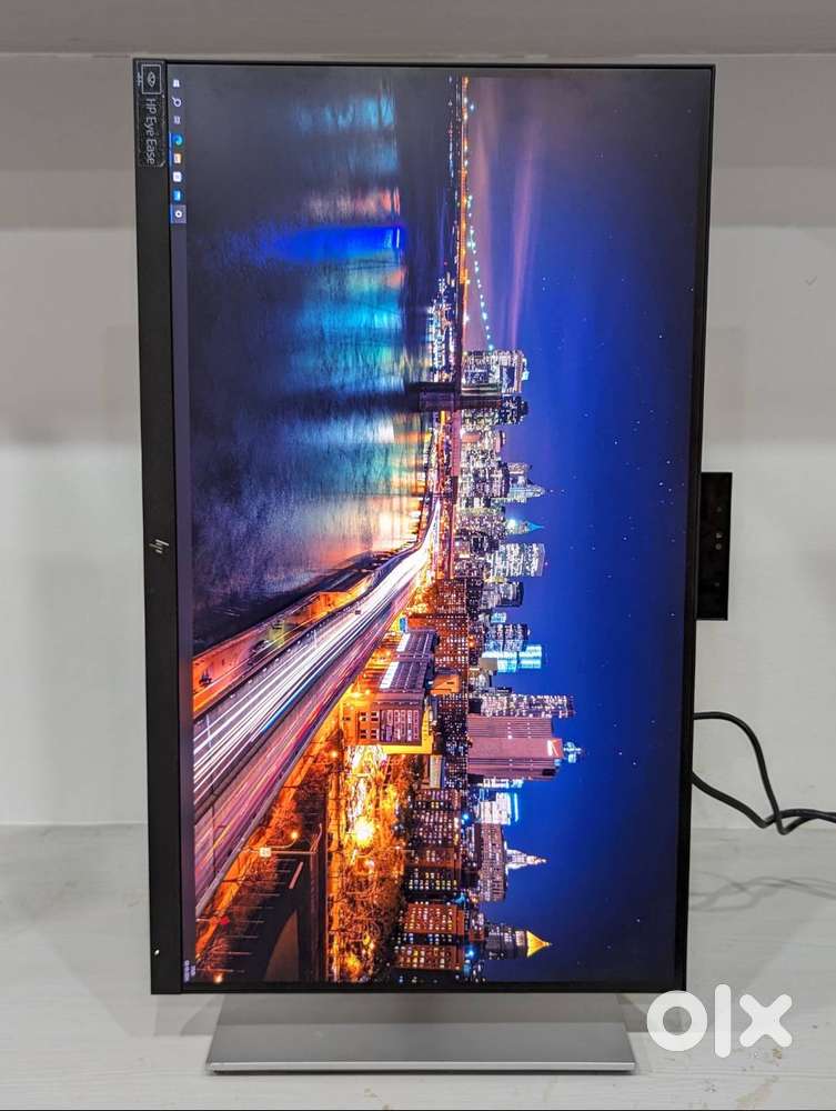 HP Elite Display E27d - 27 inch QHD (2560 X 1440 )IPS USB C