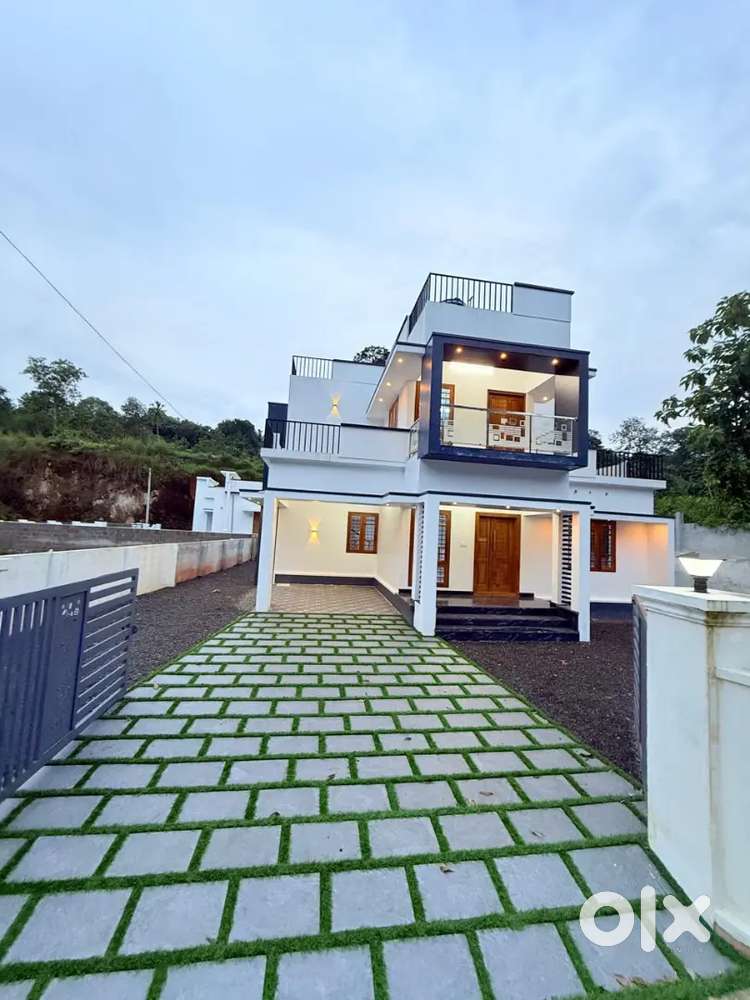 ചങ്ങനാശ്ശേരി  കുറുമ്പനാടം  RC പള്ളിക്കു  സമീപം 9 സെന്റിൽ 03 bhk 4 SALE