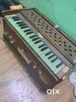 Harmonium ok condition