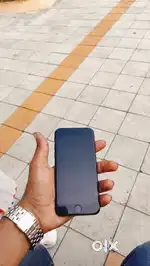 I phon 7 128 gb full orignal charger and divce