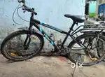 Hero cycle looks like new. ONLY CASH