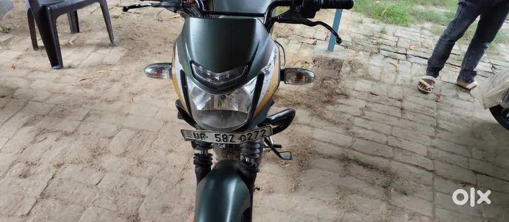 मैं अपनी बाइक बेच रहा हूं