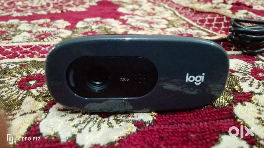 Logitech C270 HD Webcam, 720p Video with Noise Reducing Mic