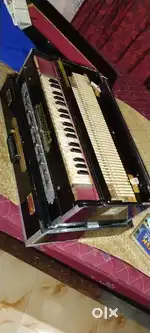 4 set Harmonium