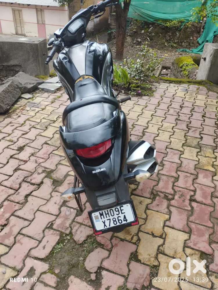 Suzuki Intruder