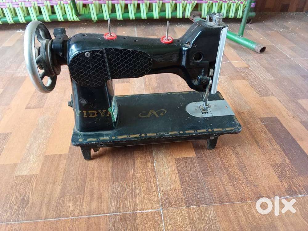 Tailor Machine Usha