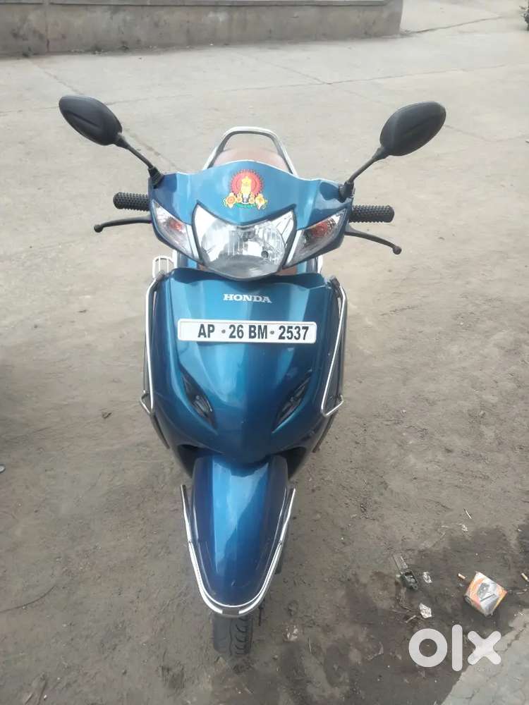 Activa 4g single hand using no repairs