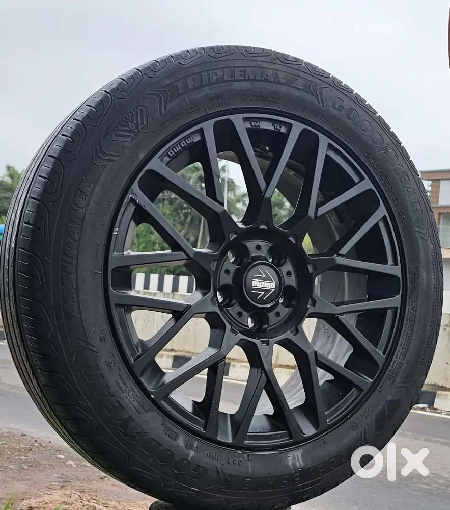 16 Inch 5 Hole 100 Pcd 7J 4 Used Momo Original Alloys &205/55/16 Tyers