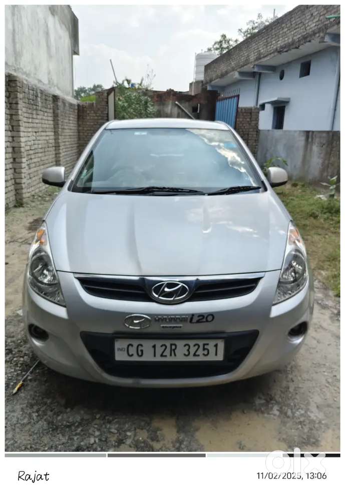 No scratches, new tires, smoothly working and 64000km runned