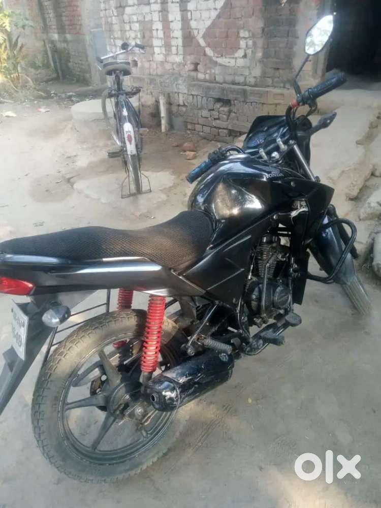 Hunda CB tuster 125CC