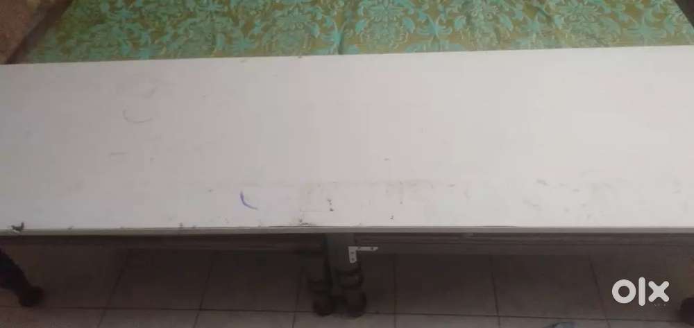 Office/computer tables