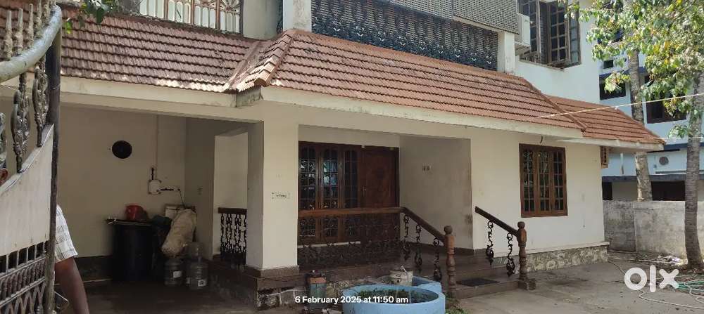 Furnished Ladies PG available near AJ Hospital Kazhakutam.