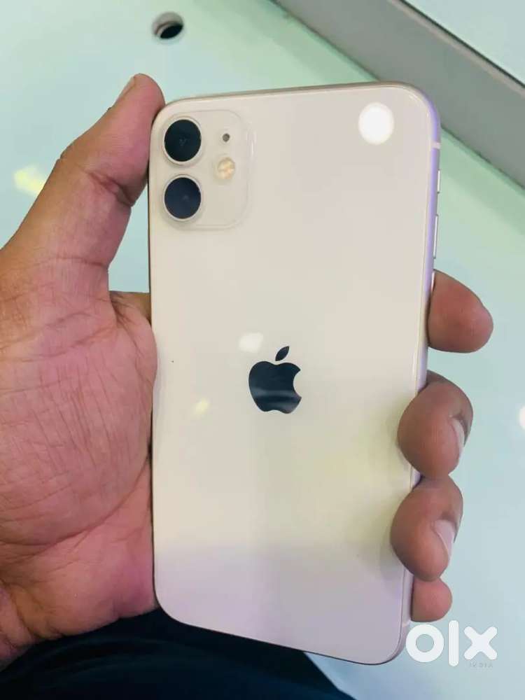 get iphone 11 refurbished model in genuine price.