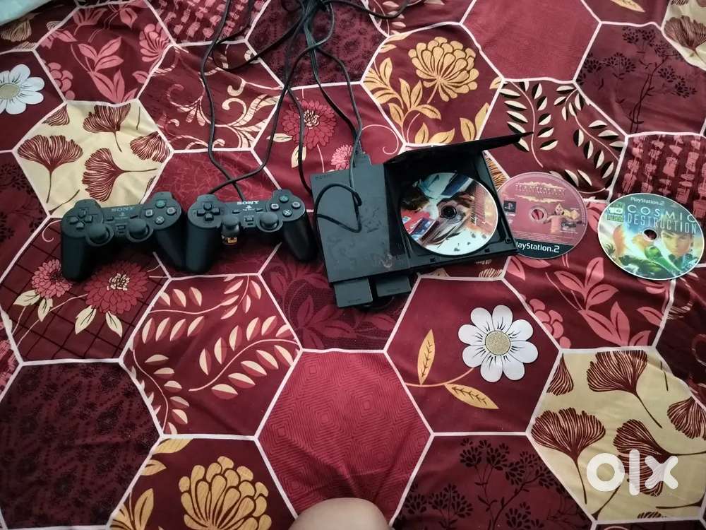 PlayStation 2 with 3 Cd  Ben 10 hanuman and a cars games also availabl