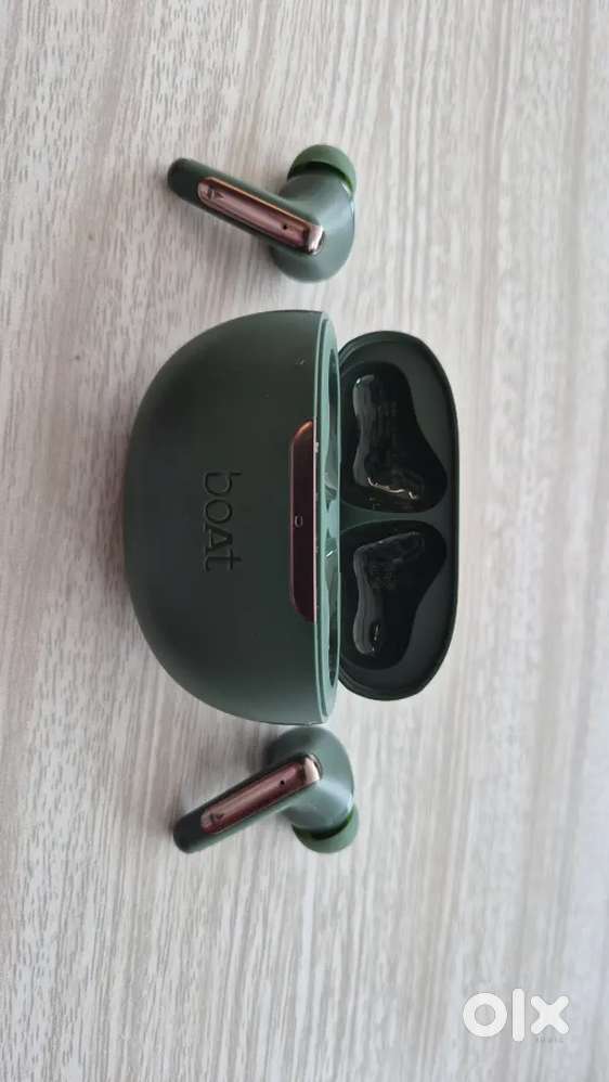 Boat Airdopes Elite 141 ANC  Earpods - only one day used