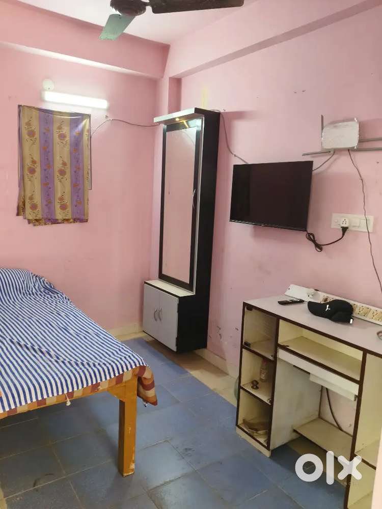 One room only fully furnished outside bathroom