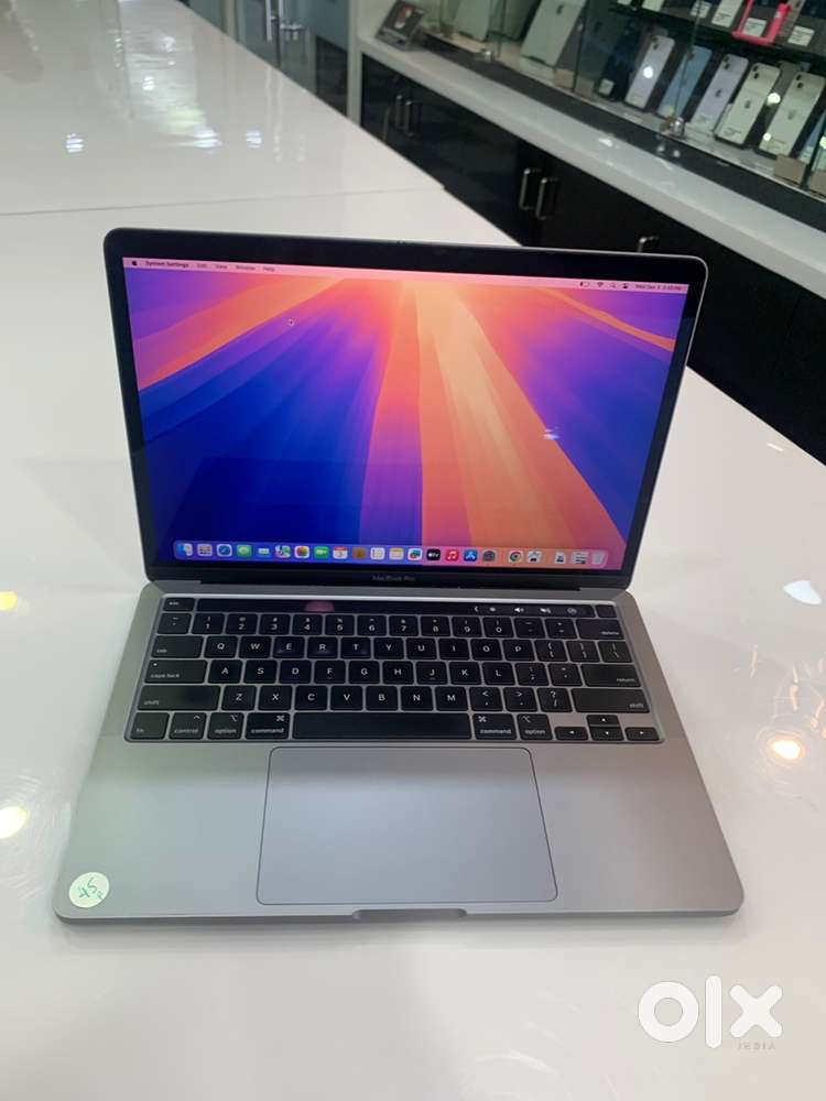 MacBook Pro 2020 (13inch) i7 32GB 512GB TouchBar Warranty
