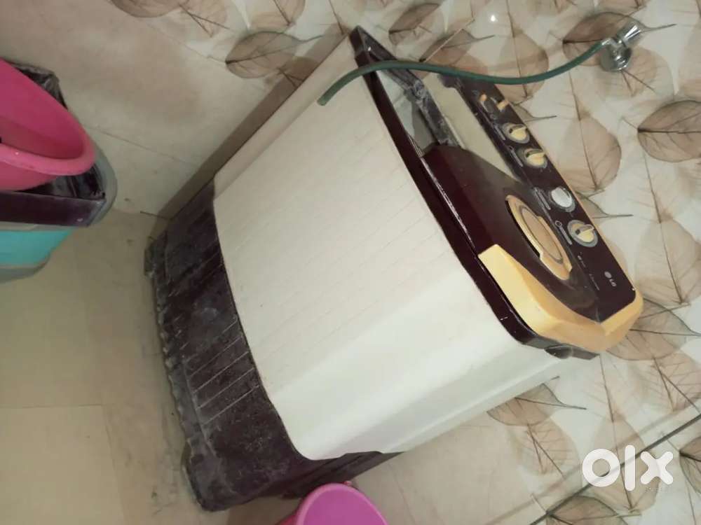 Washing machine and fridge