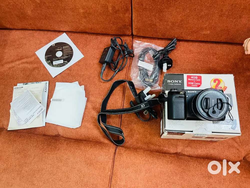 SONY ALPHA NEX-6 FULL KIT WITH ACCESSORIES.