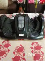 Electric foot massager