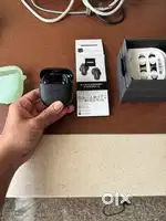 Bose Quite Comfort 2 earbuds - 10/10 conditon