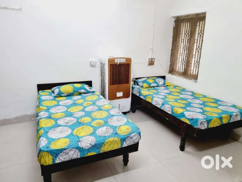 Premium girls PG near Inorbit Mall, Subhanpura