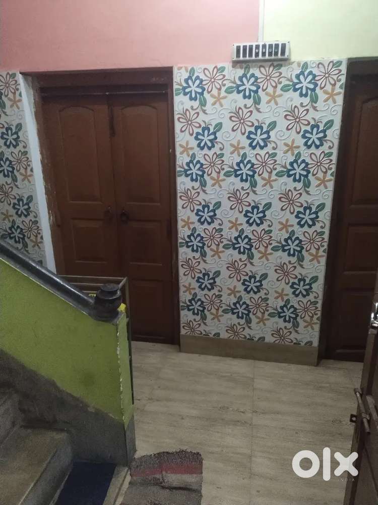 PG (Sharing) Near Dumdum Jn./ Metro