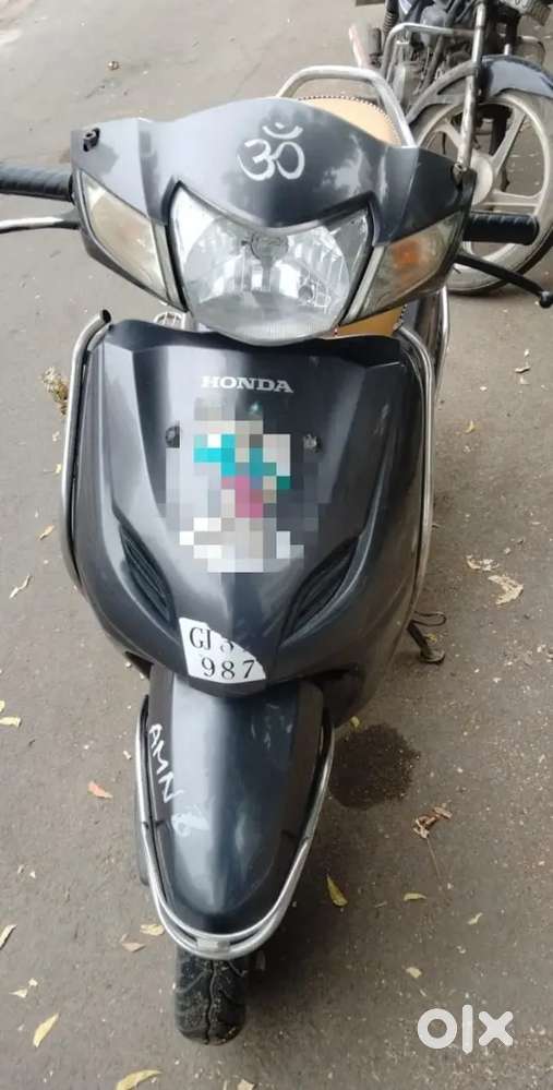 Activa 3g top model