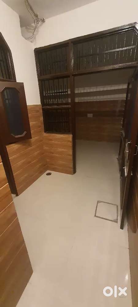 1 single room with kitchen for rent ( For single man or for 2 girls )