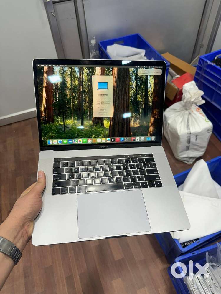 Used Laptop Apple M1 A-2337 Model  2020 8gb 256gb SSD Web cam Adpater