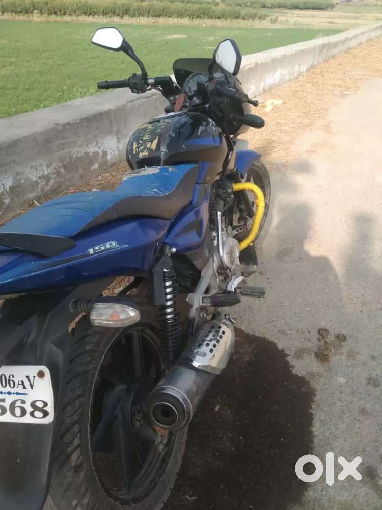 गाड़ी फुल कंडीशन में है कोई खर्चा नहीं है दोनों टायर न्यू है