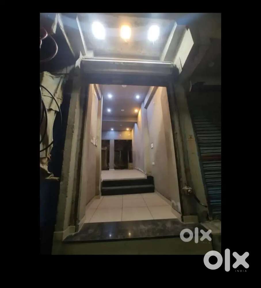 Spacious Warehouse for Rent - Prime Location