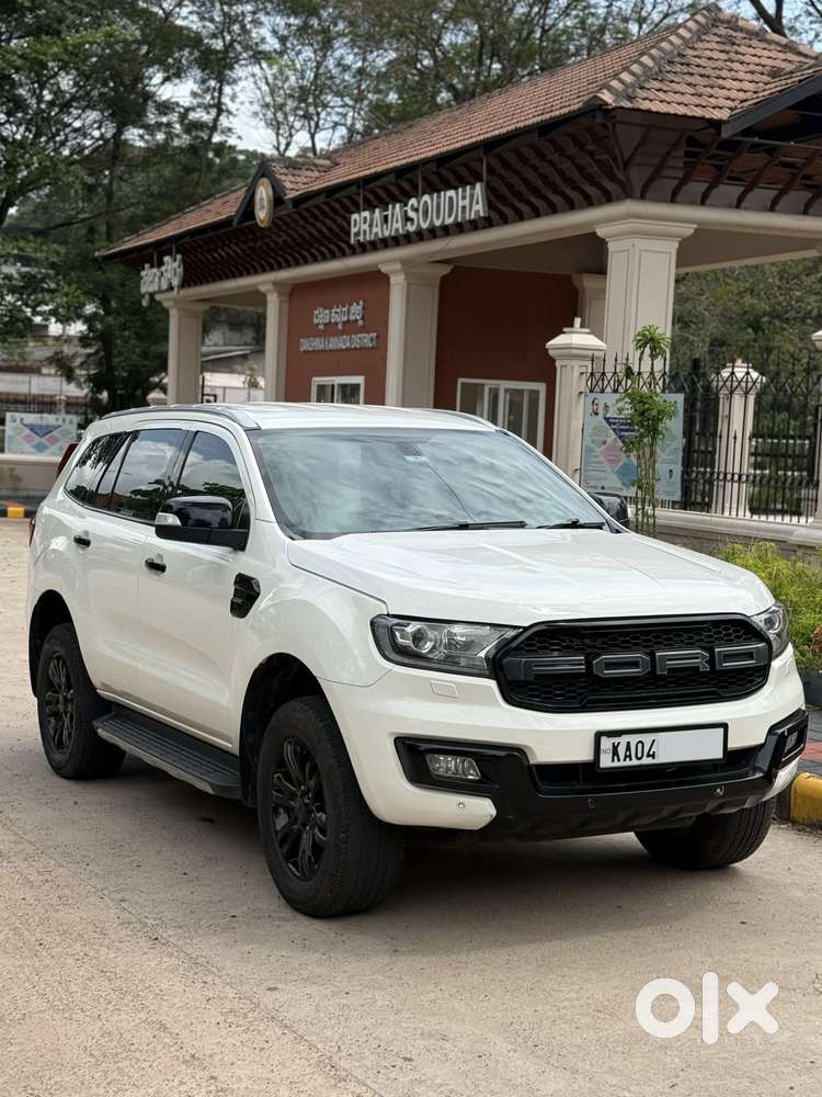 Ford Endeavour 2.2 Titanium AT 4X2, 2016, Diesel